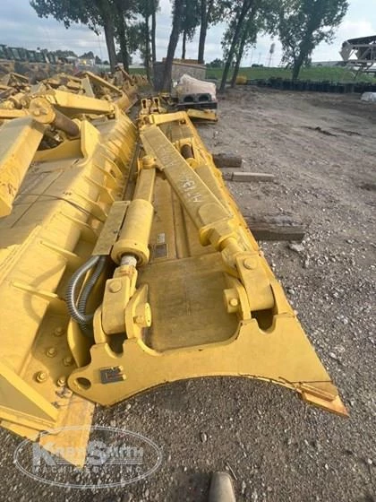 Side of used Rockland Blade